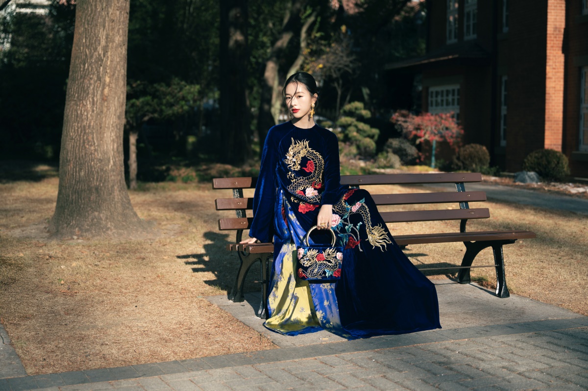 เอกลักษณ์อันโดดเด่นของศิลปะการปักผ้ากำมะหยี่ด้วยมือ